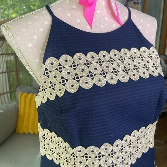 Lilly Pulitzer Annabelle True Navy with Stunning Gold Lace Shift Size 8 - Picture 4 of 6